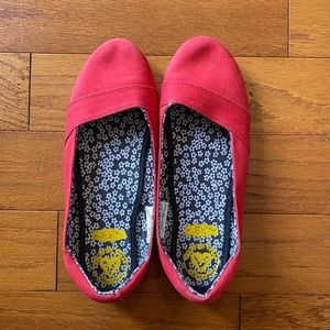 3/$10 Keen Slip On Red Shoes / Size 6.5 / Vegan